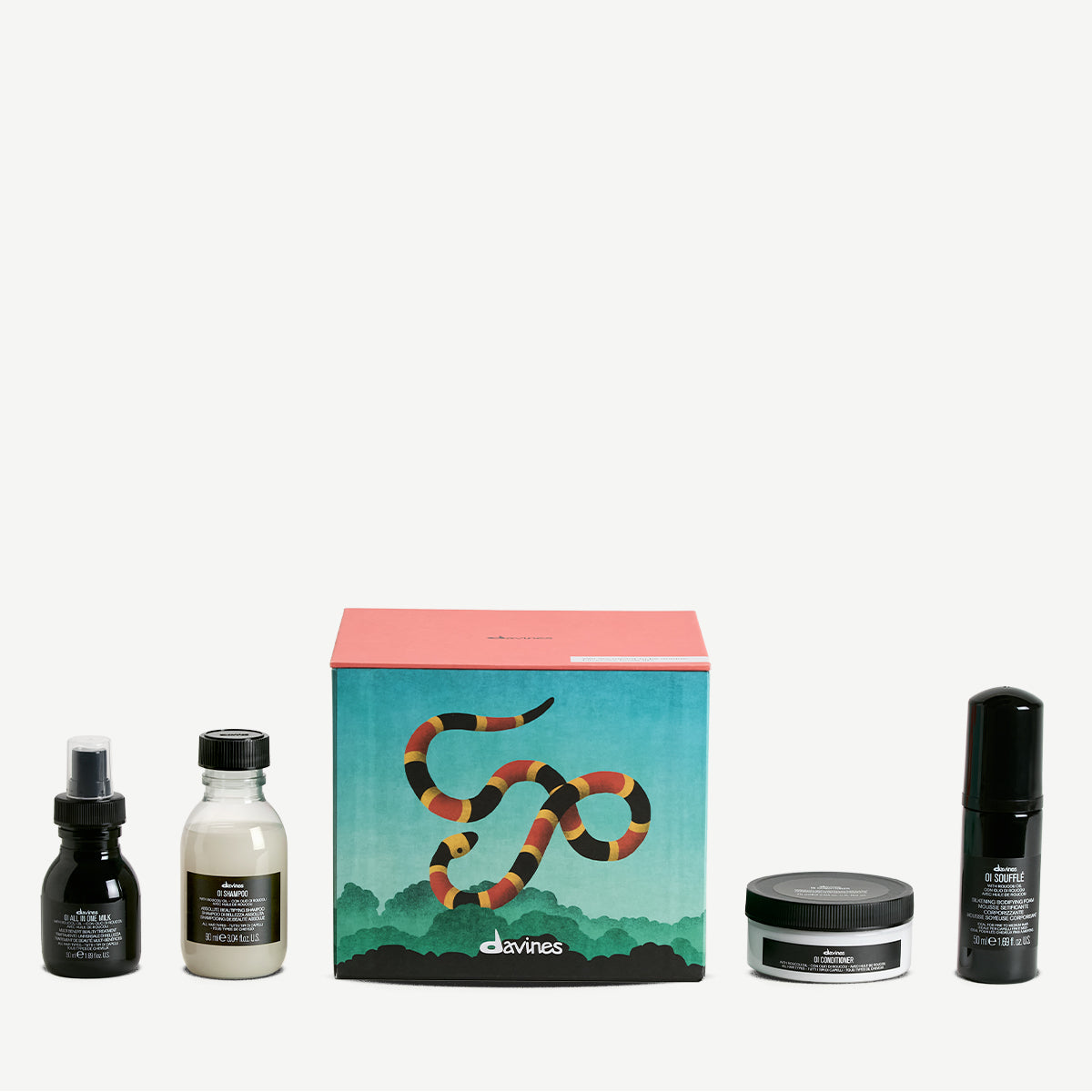 Davines Nederland Elegante cadeauset voor alle haartypes - Deze set is zorgvuldig samengesteld om buitengewone resultaten en onmiddellijke glans te bieden en is de perfecte verwennerij voor elk haartype, inclusief fijn of beschadigd haar.