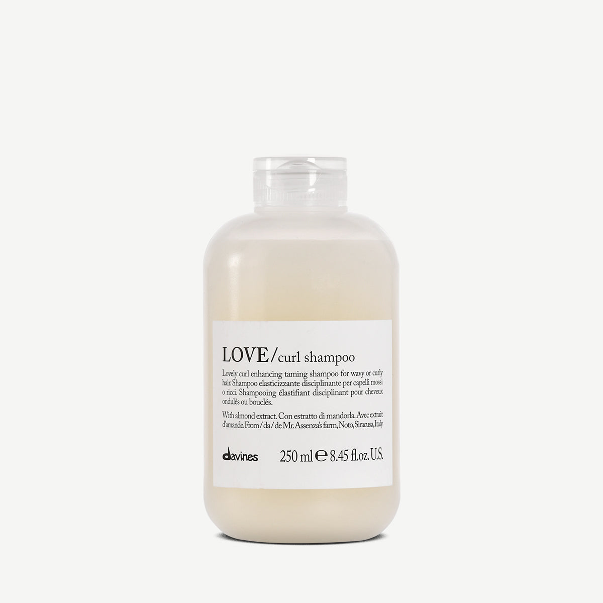 Translation missing: nl.products.general.vendor: ESSENTIAL HAIRCARE LOVE CURL Shampoo  Krulversterkende en temmende shampoo voor krullend of golvend haar.  -100x.jpg?v=1726657798