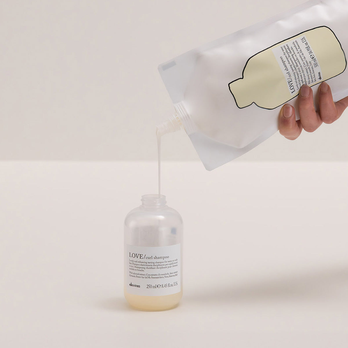 Davines Nederland LOVE Curl Shampoo Refill - Krulversterkende en temmende shampoo navulverpakking voor golvend en krullend haar.