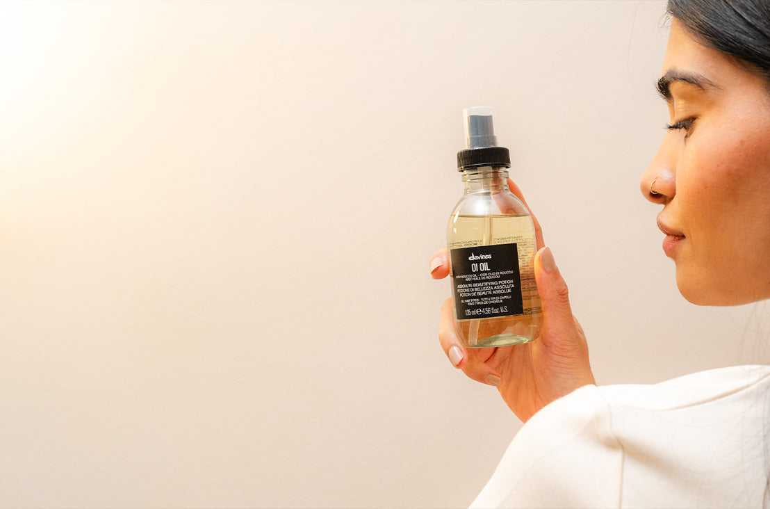 Olie voor krullend haar: voordelen & tips voor gebruik | Davines
