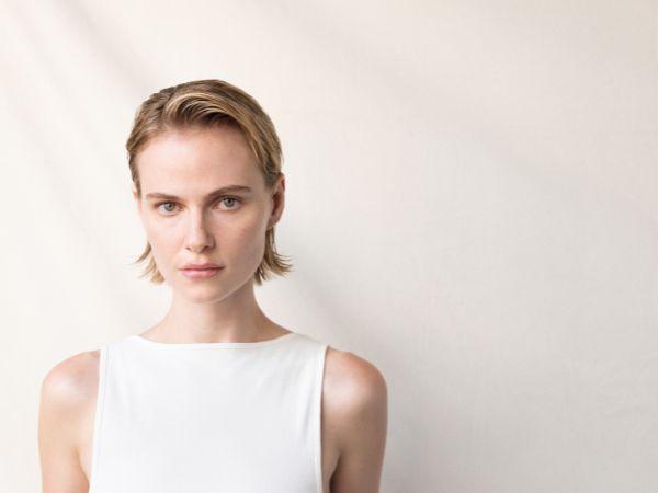 Pro tip: Hoe krijg je een sleek look bij gelaagd kort haar?