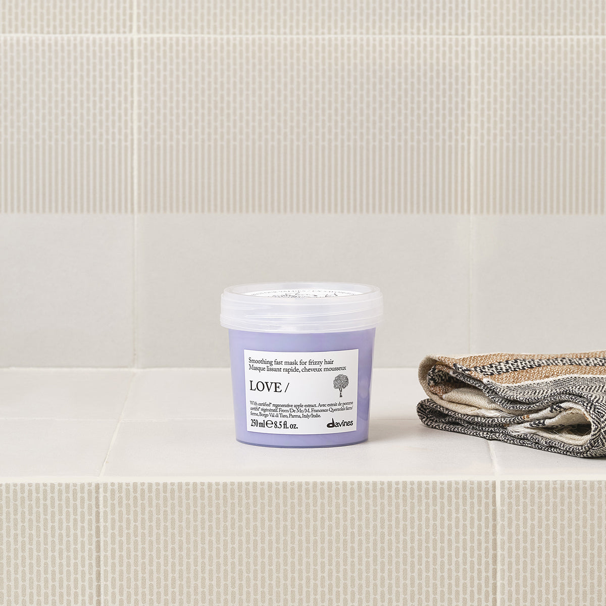 
Davines Nederland LOVE SMOOTHING Mask - Snelwerkend gladmakend masker voor pluizig haar. 