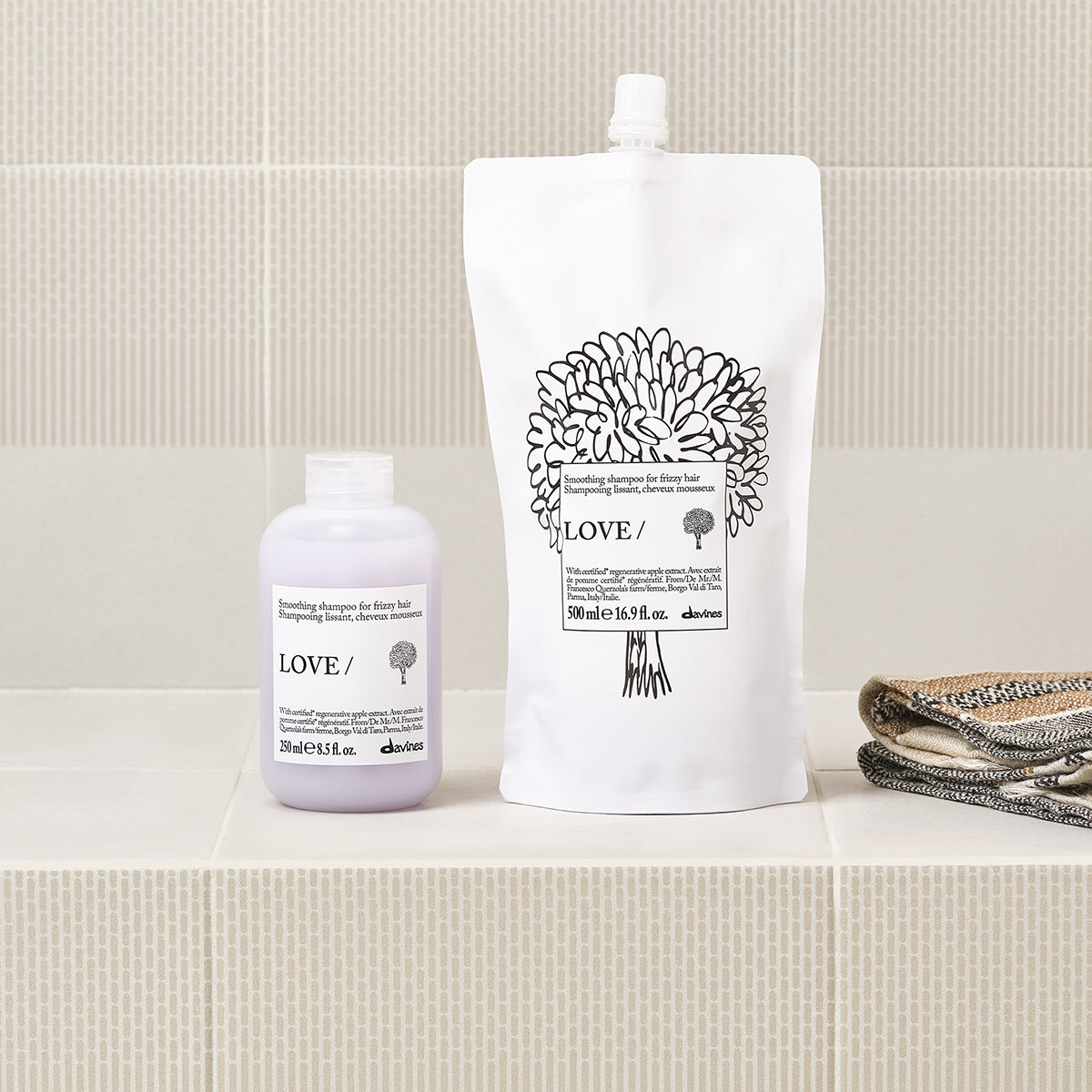 
Davines Nederland LOVE SMOOTHING Shampoo - Gladmakende shampoo voor pluizig haar. 
