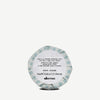 This is a Strong Moulding Clay  Voor een matte haarstyle met een sterke hold.  75 ml  Davines
