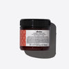 ALCHEMIC Conditioner Red Kleur versterkende conditioner voor koele rode tinten. Alchemic Conditioner Red, intensiveert en verheldert de natuurlijke of gekleurde, koele rode tinten. 250 ml  Davines